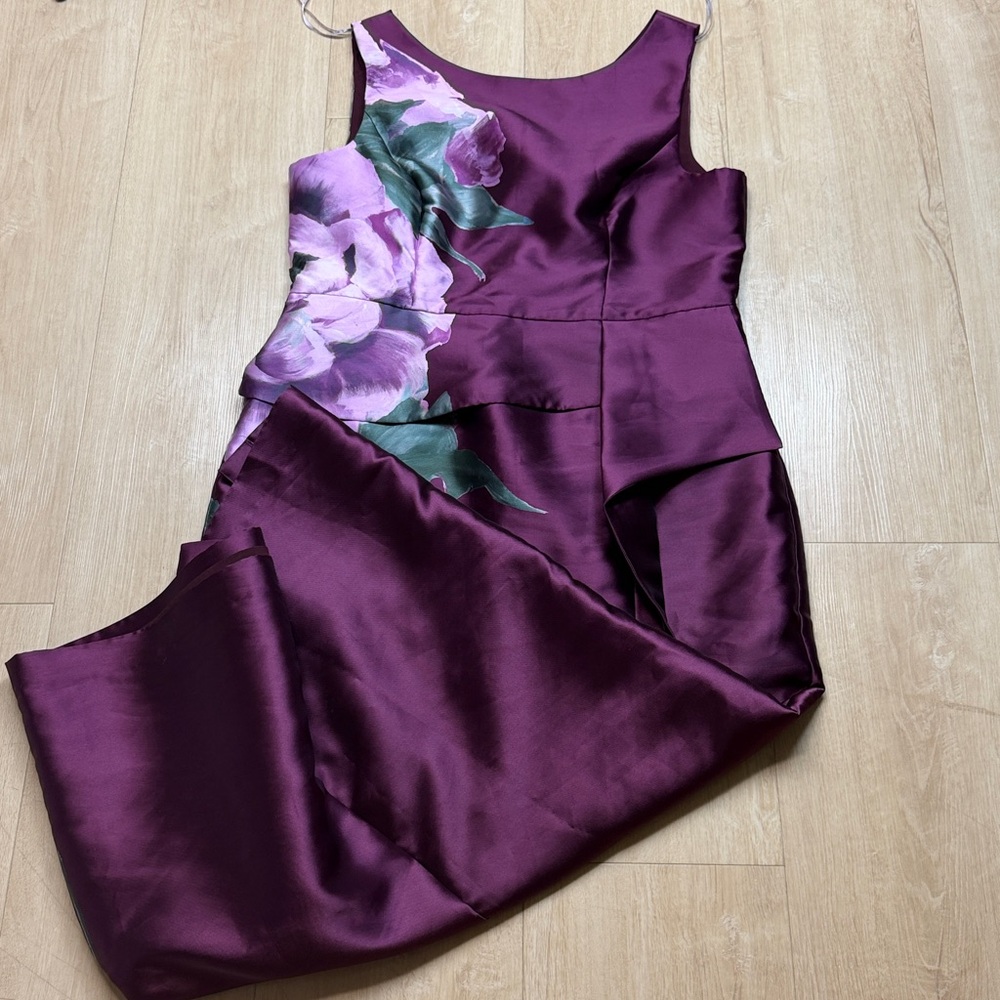 Kay Unger Luciana floral mikado column gown in Mulberry combo, SIZE 18 - Picture 5 of 10